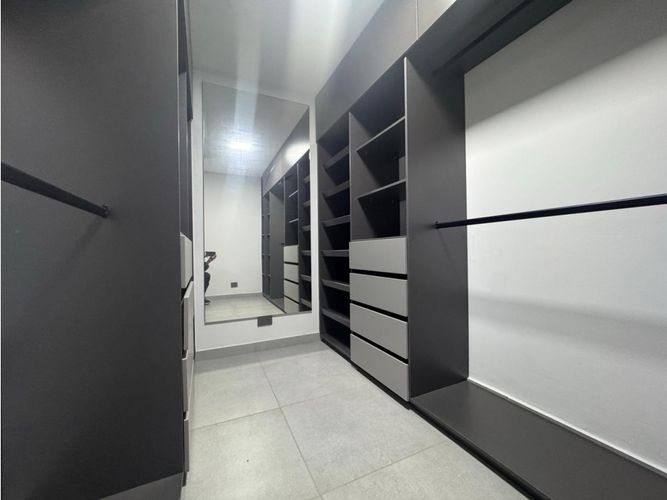 Apartamento de 4 alcobas en venta en Conquistadores, Medellín, 170 m² · foto 6 de 8
