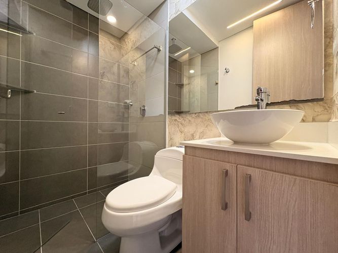 Apartamento de 3 alcobas en venta en Vegas De San Jose, Sabaneta, 135 m² · foto 2 de 20