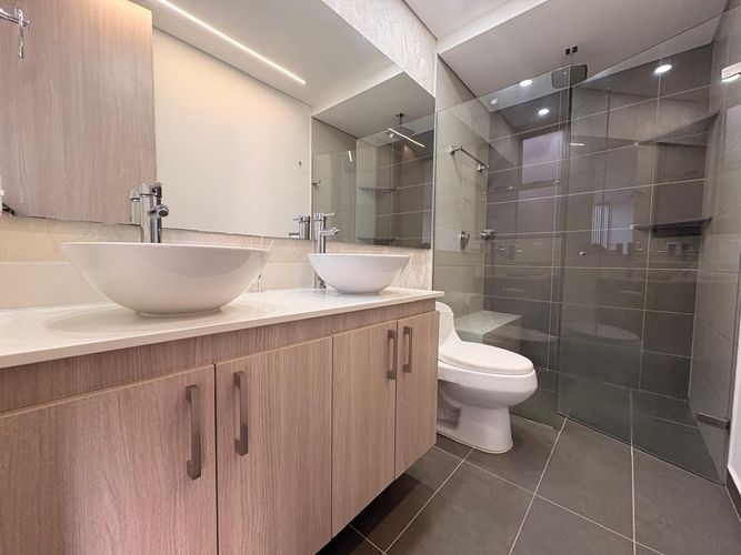 Apartamento de 3 alcobas en venta en Vegas De San Jose, Sabaneta, 135 m² · foto 5 de 20