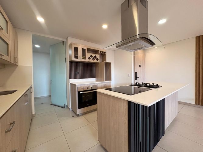 Apartamento de 3 alcobas en venta en Vegas De San Jose, Sabaneta, 135 m² · foto 13 de 20