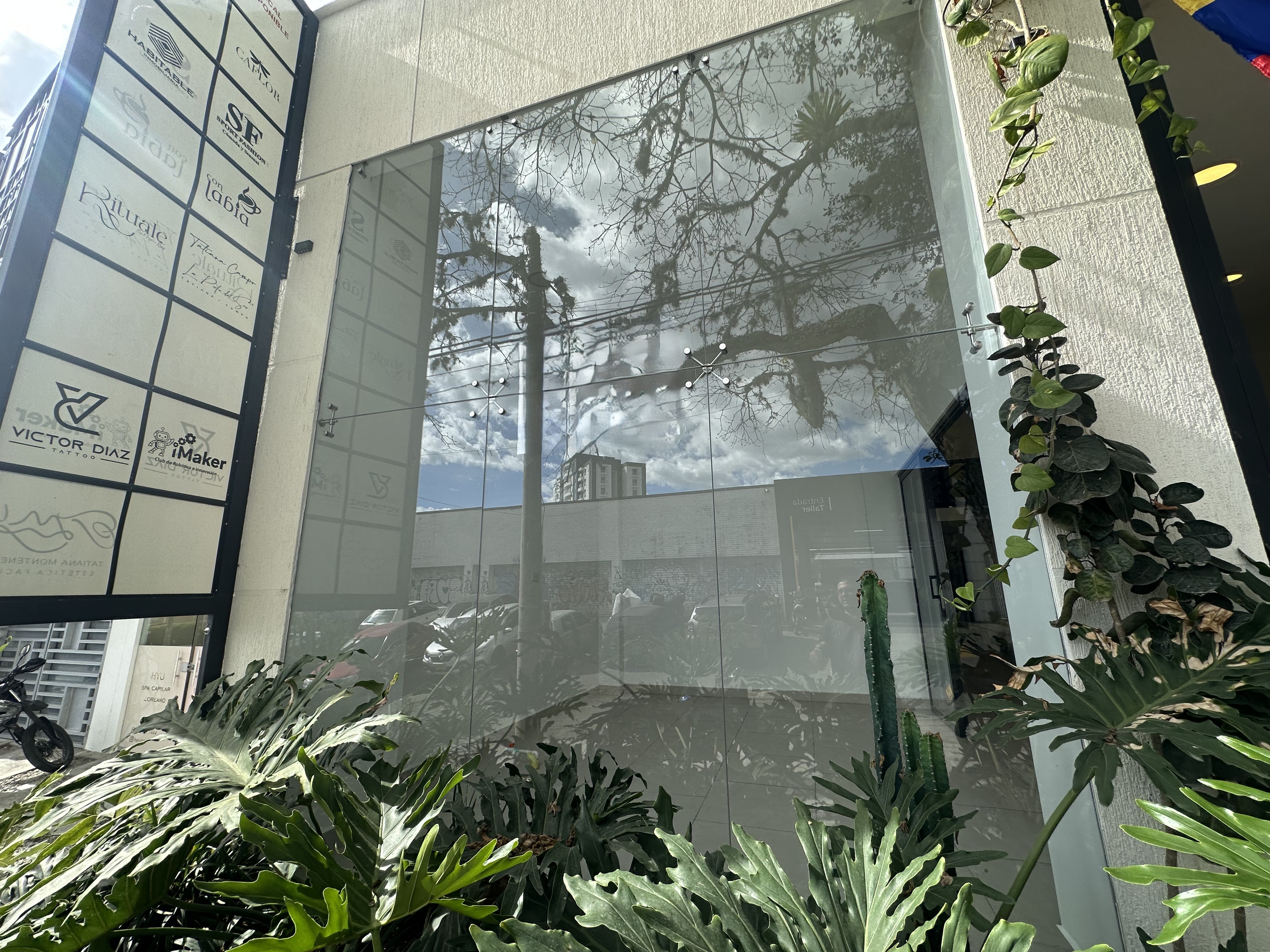 Retail space for rent in Los laureles, Armenia