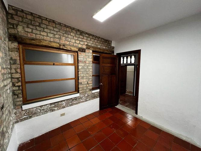 Casa de 8 alcobas en venta en La Candelaria, Bogotá, 195 m² · foto 8 de 20