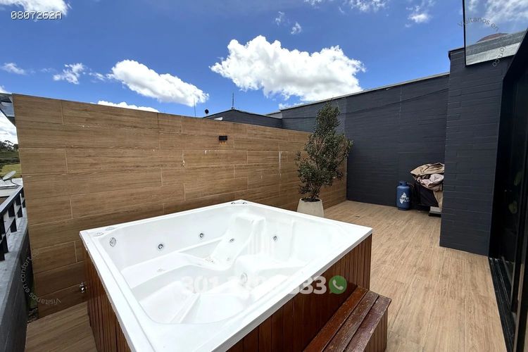 Apartamento de 2 alcobas en arriendo en Castropol, Medellín, 256 m² · foto 20 de 24
