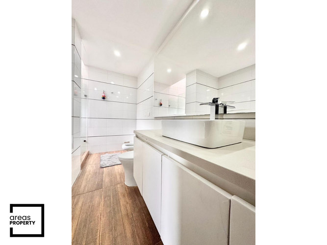 Casa de 4 alcobas en venta en Bosque De Pinos, Bogotá, 220 m² · foto 2 de 9