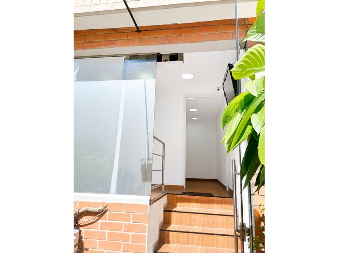 Oficina en arriendo en Simon Bolivar, Medellín, 20 m² · foto 2 de 7