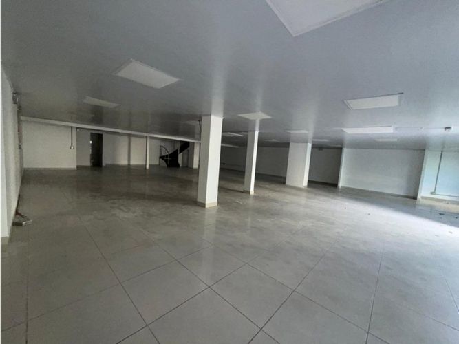 Local en arriendo en Cristo Rey, Medellín, 460 m² · foto 8 de 13