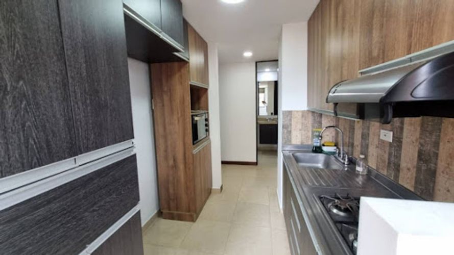 Apartamento de 3 alcobas en arriendo en Vía Las Palmas, Medellín, 92 m² · foto 2 de 19