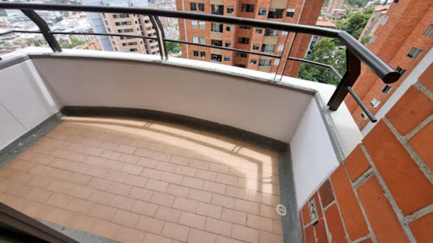 Apartamento de 3 alcobas en arriendo en Vía Las Palmas, Medellín, 92 m² · foto 7 de 19
