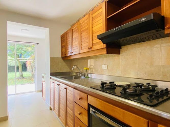 Casa de 3 alcobas en venta en La Ceja, 340 m² · foto 10 de 24
