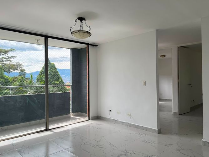 Apartamento de 3 alcobas en arriendo en Conjunto Residencial Isla Fuerta, Envigado, 79 m² · foto 6 de 19