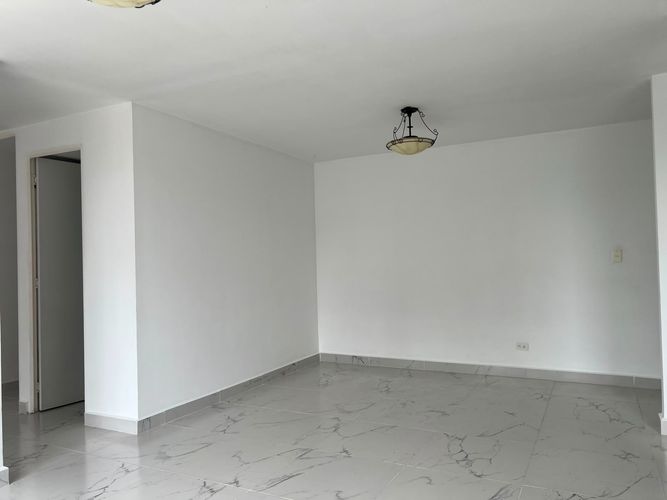 Apartamento de 3 alcobas en arriendo en Conjunto Residencial Isla Fuerta, Envigado, 79 m² · foto 8 de 19