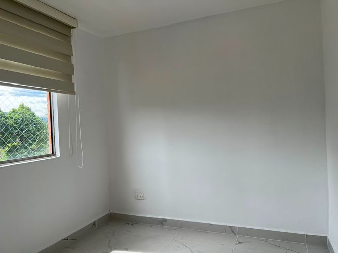 Apartamento de 3 alcobas en arriendo en Conjunto Residencial Isla Fuerta, Envigado, 79 m² · foto 13 de 19
