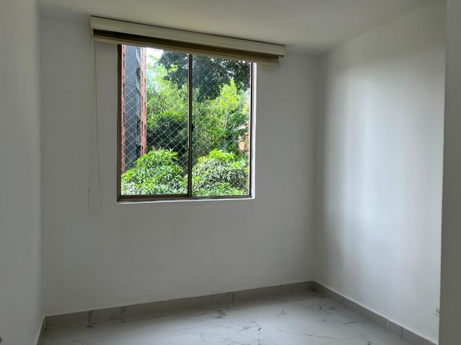 Apartamento de 3 alcobas en arriendo en Conjunto Residencial Isla Fuerta, Envigado, 79 m² · foto 18 de 19