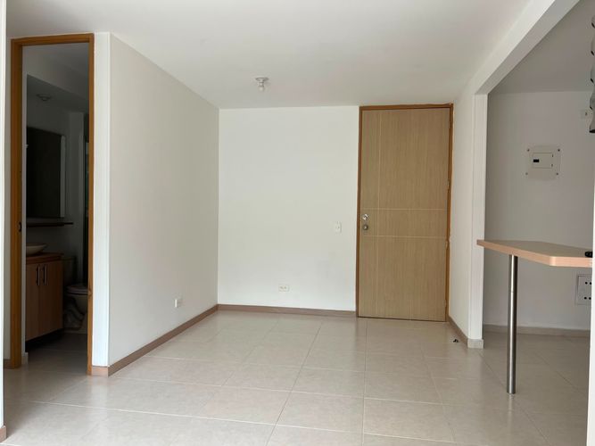Apartamento de 3 alcobas en arriendo en Pantanillo, Envigado, 75 m² · foto 2 de 16