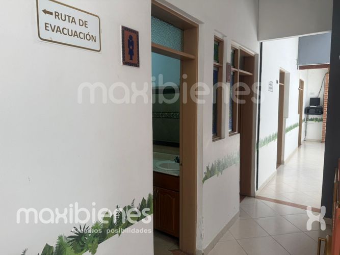 Apartamento de 12 alcobas en arriendo en Laureles, Medellín, 308 m² · foto 16 de 23
