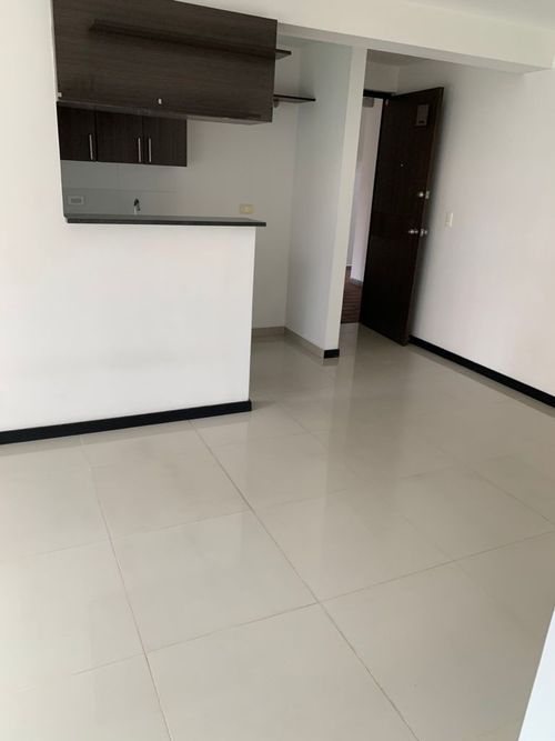 Apartamento de 3 alcobas en venta en Loma De San Jose, Sabaneta, 65 m² · foto 9 de 23
