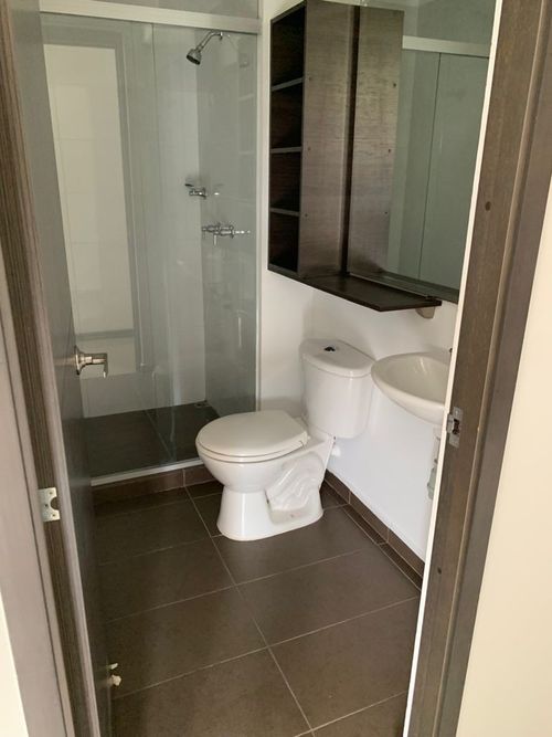 Apartamento de 3 alcobas en venta en Loma De San Jose, Sabaneta, 65 m² · foto 11 de 23