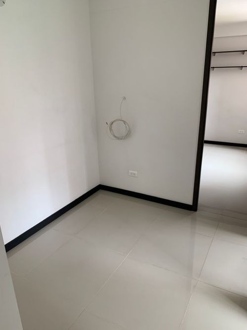 Apartamento de 3 alcobas en venta en Loma De San Jose, Sabaneta, 65 m² · foto 15 de 23