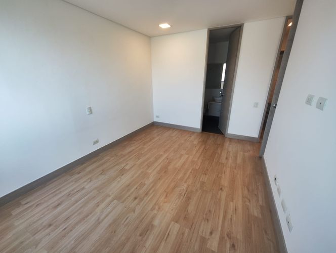 Apartamento de 3 alcobas en arriendo en La Florida, Medellín, 152 m² · foto 14 de 19
