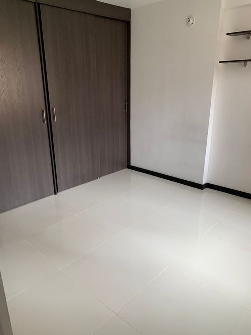 Apartamento de 3 alcobas en venta en Loma De San Jose, Sabaneta, 65 m² · foto 20 de 23