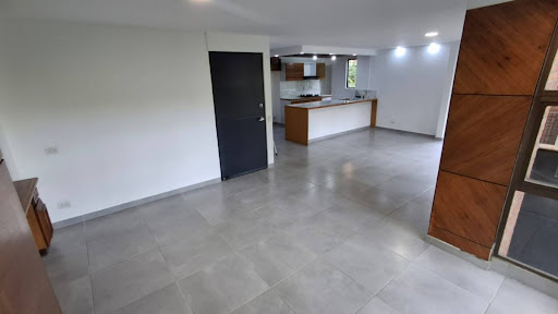 Apartamento en arriendo en El Tesoro, Medellín · foto 3 de 18