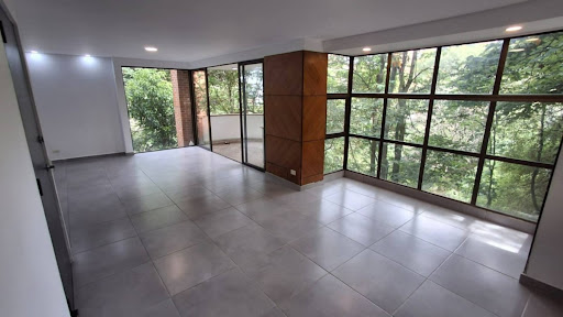 Apartamento en arriendo en El Tesoro, Medellín · foto 8 de 18