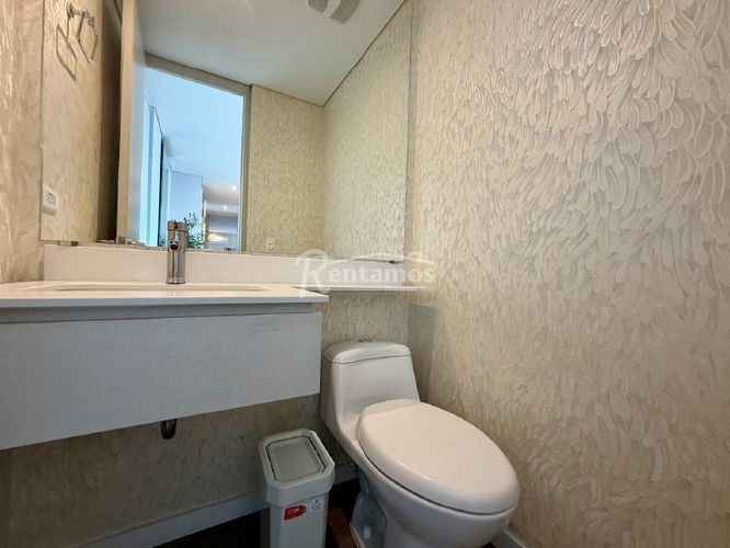 Apartamento de 2 alcobas en arriendo en Lalinde, Medellín, 89 m² · foto 10 de 24