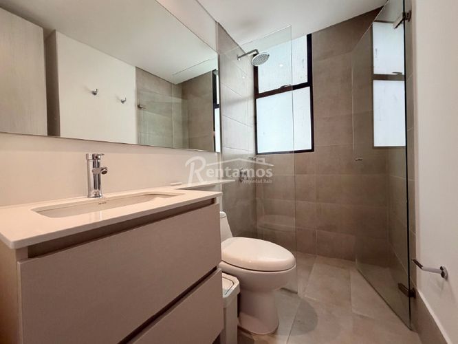 Apartamento de 2 alcobas en arriendo en Lalinde, Medellín, 89 m² · foto 16 de 24
