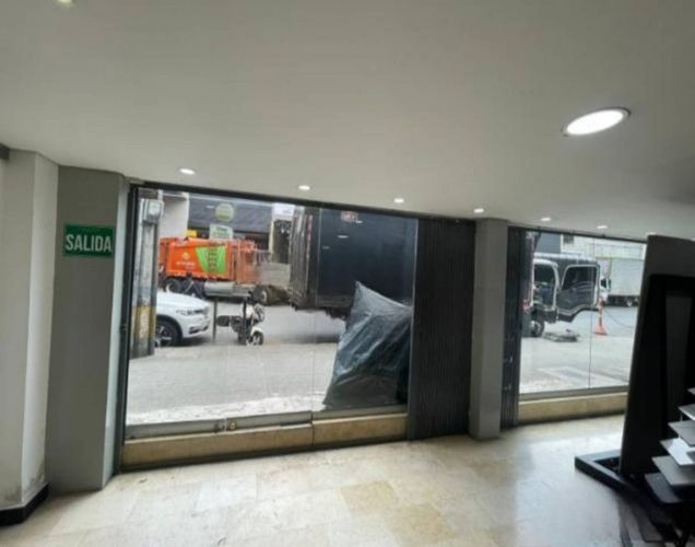 Bodega en arriendo en El Chagualo, Medellín, 100 m² · foto 2 de 5