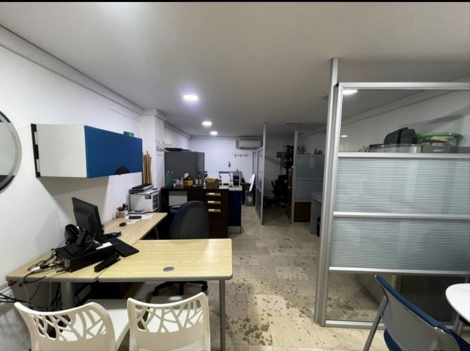 Bodega en arriendo en El Chagualo, Medellín, 100 m² · foto 4 de 5