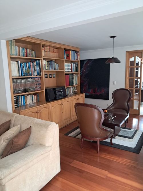 Apartamento de 3 alcobas en venta en Santa Barbara, Bogotá, 240 m² · foto 3 de 23