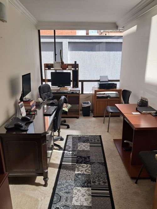 Apartamento de 3 alcobas en venta en Santa Barbara, Bogotá, 240 m² · foto 21 de 23