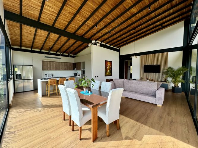 Casa de 3 alcobas en venta en Pantanillo, El Retiro · foto 2 de 12
