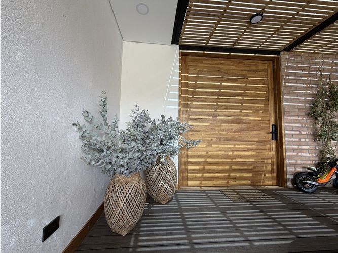 Casa de 4 alcobas en venta en Guamito, La Ceja, 455 m² · foto 5 de 24