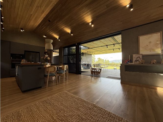 Casa de 4 alcobas en venta en Guamito, La Ceja, 455 m² · foto 13 de 24