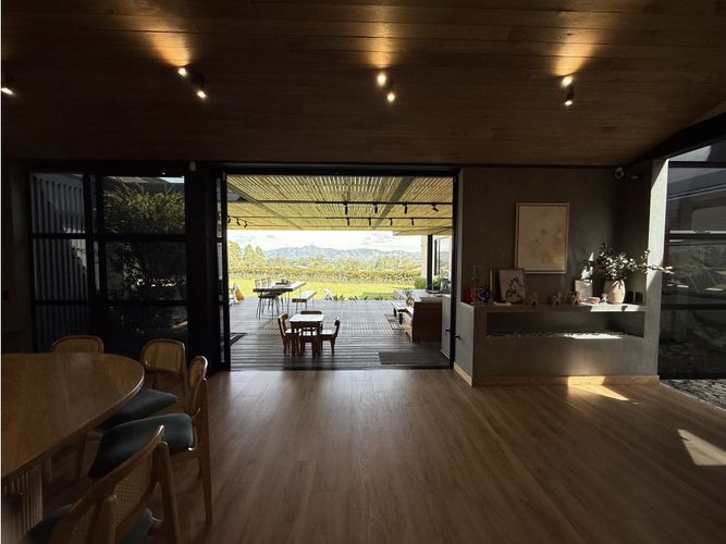 Casa de 4 alcobas en venta en Guamito, La Ceja, 455 m² · foto 14 de 24