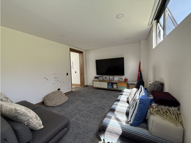 Casa de 4 alcobas en venta en Guamito, La Ceja, 455 m² · foto 22 de 24