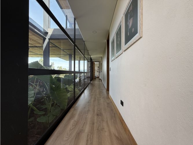 Casa de 4 alcobas en venta en Guamito, La Ceja, 455 m² · foto 23 de 24