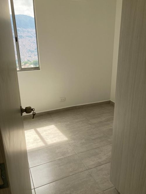 Apartamento de 2 alcobas en venta en Amazonia, Bello, 55 m² · foto 10 de 12