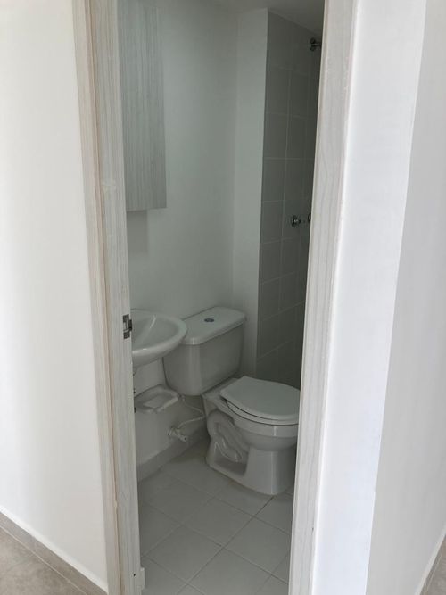 Apartamento de 2 alcobas en venta en Amazonia, Bello, 55 m² · foto 9 de 12