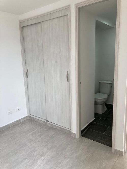 Apartamento de 2 alcobas en venta en Amazonia, Bello, 55 m² · foto 12 de 12