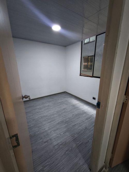 Apartamento de 3 alcobas en venta en Cr Tingua, Mosquera, 41 m² · foto 17 de 23