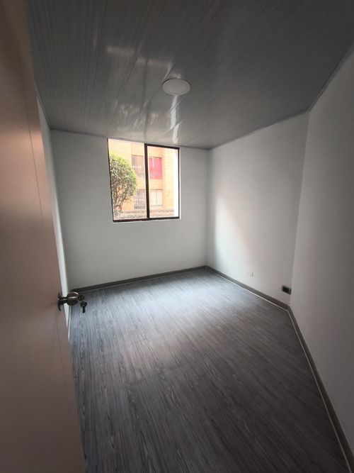 Apartamento de 3 alcobas en venta en Cr Tingua, Mosquera, 41 m² · foto 18 de 23