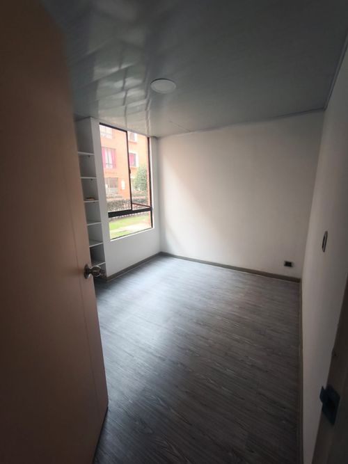 Apartamento de 3 alcobas en venta en Cr Tingua, Mosquera, 41 m² · foto 22 de 23