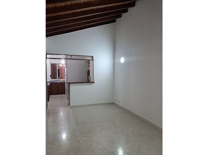 Apartamento de 3 alcobas en venta en Prados Del Limonar, Cali, 78 m² · foto 2 de 15