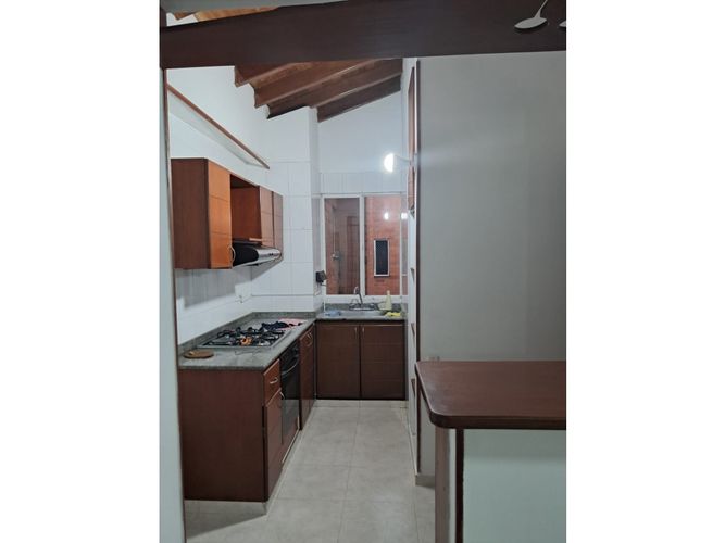 Apartamento de 3 alcobas en venta en Prados Del Limonar, Cali, 78 m² · foto 3 de 15