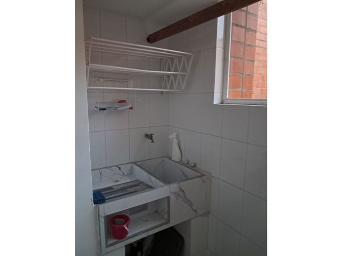 Apartamento de 3 alcobas en venta en Prados Del Limonar, Cali, 78 m² · foto 4 de 15