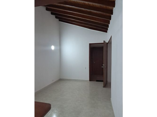 Apartamento de 3 alcobas en venta en Prados Del Limonar, Cali, 78 m² · foto 6 de 15