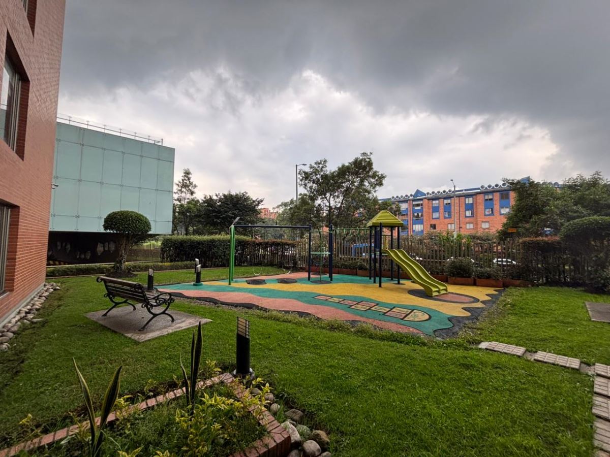 Apartamento en venta en Ciudad Salitre, Bogotá · foto 8 de 24