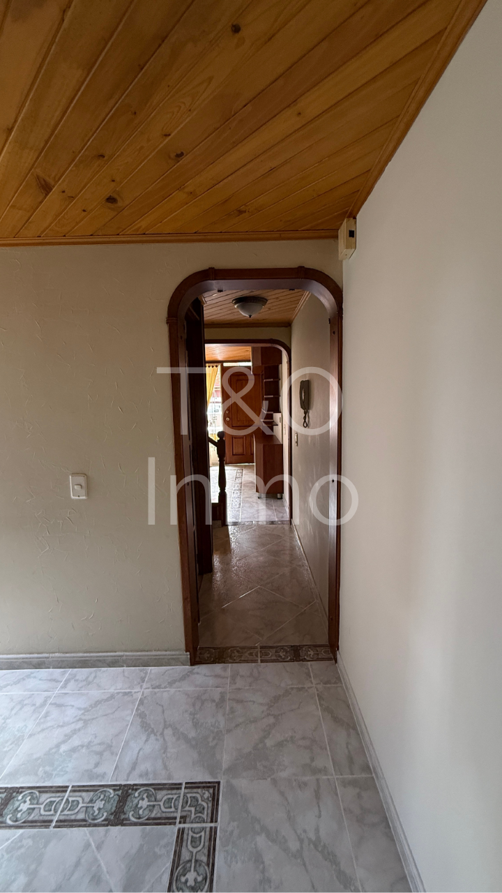 Casa en venta en Portales Del Monte, Bogotá · foto 2 de 24